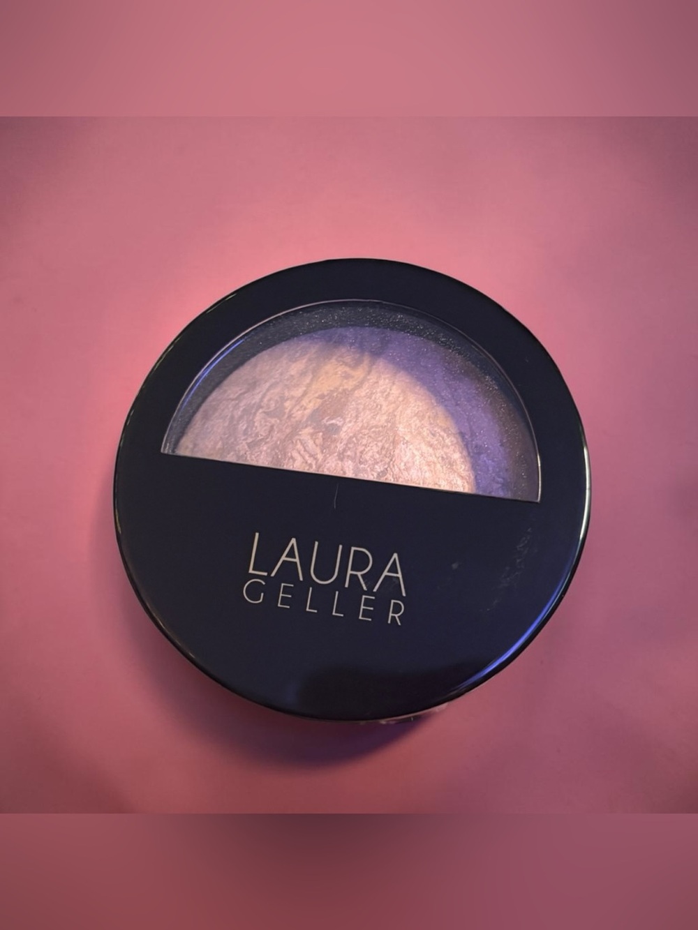 NIB! Laura Geller Baked Balance-n-Glow Illuminating Foundation Medium - Picture 3 of 10